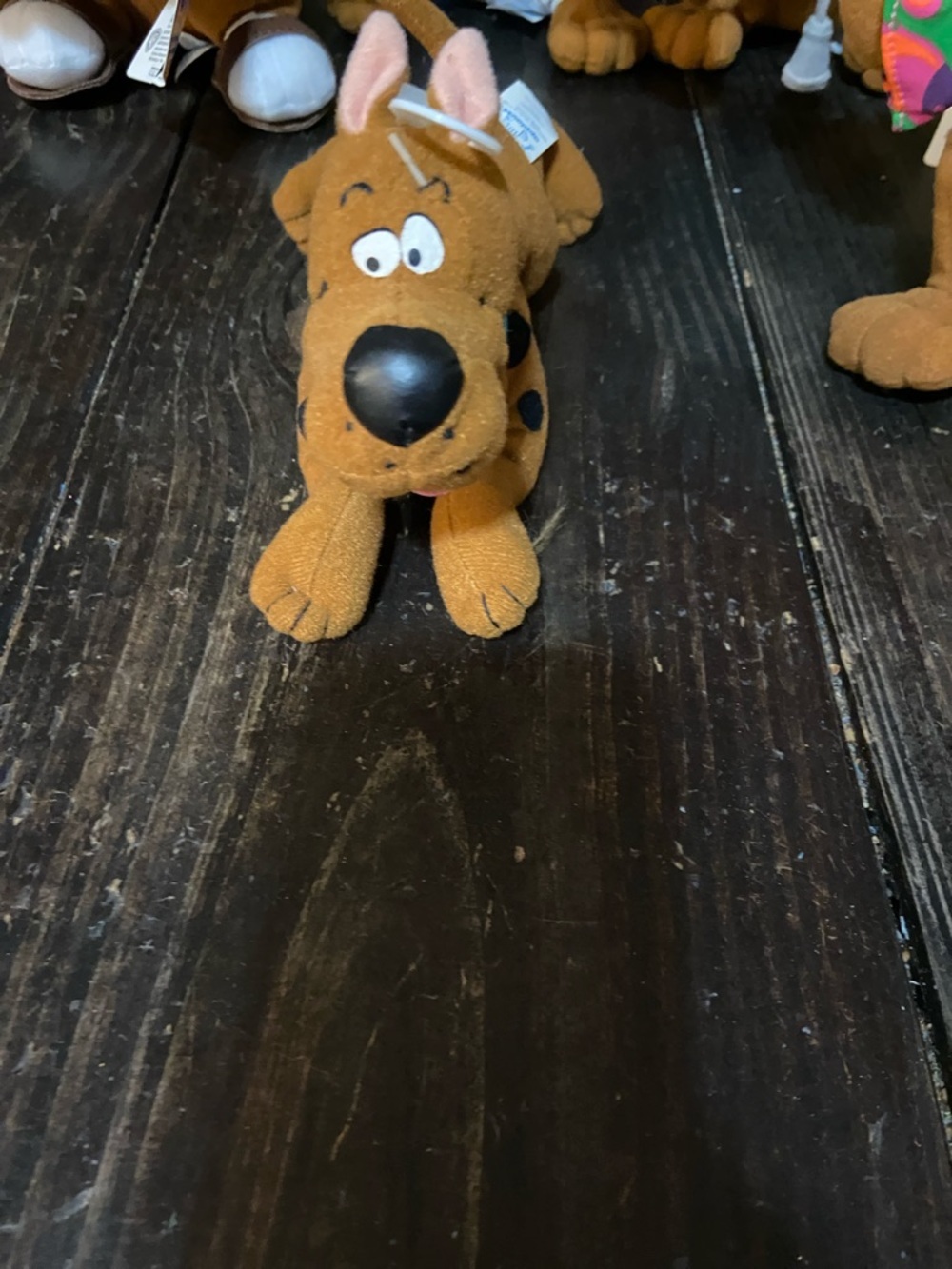 Scooby-Doo Plush Toy - Brown Scooby-Doo Stuffed Animal - Picture 2 of 10